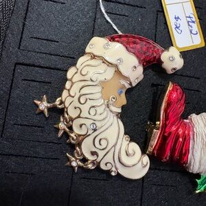 P62 Santa Claus Brooch with Red Hat and Boot